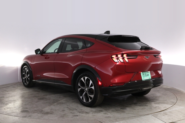 2022 Ford Mustang Mach-E