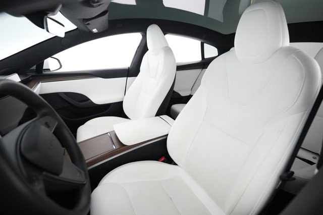 2023 Tesla Model S — photo 3 of 24