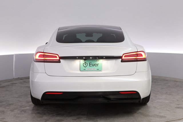 2023 Tesla Model S — photo 12 of 24