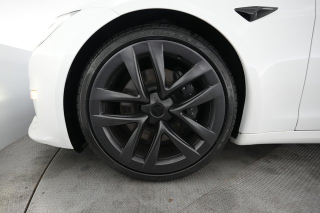 2023 Tesla Model S — photo 15 of 24