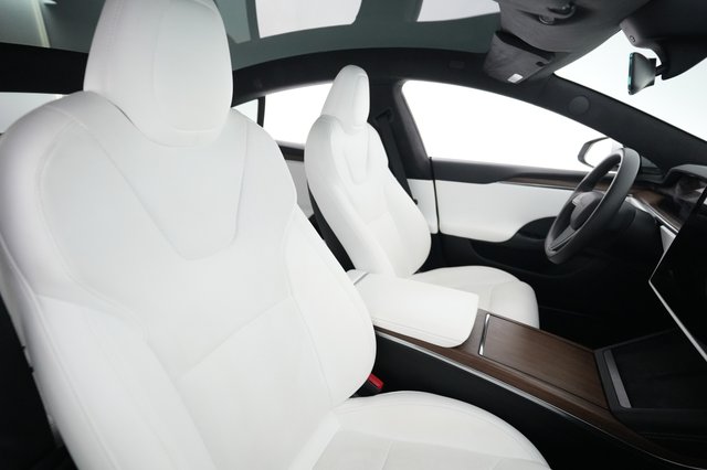 2023 Tesla Model S — photo 18 of 24