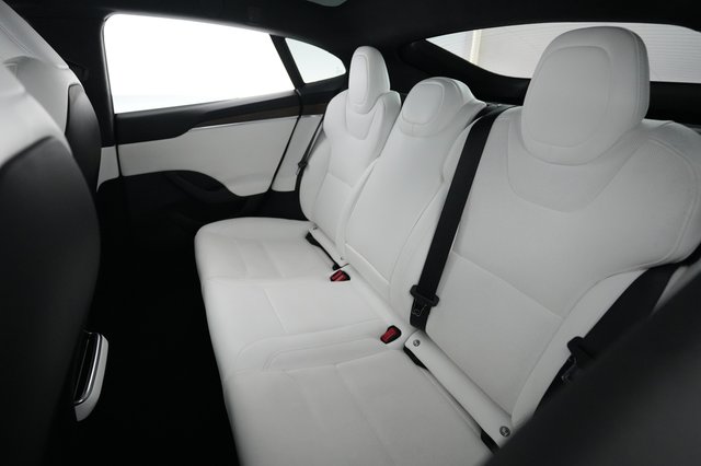 2023 Tesla Model S — photo 19 of 24