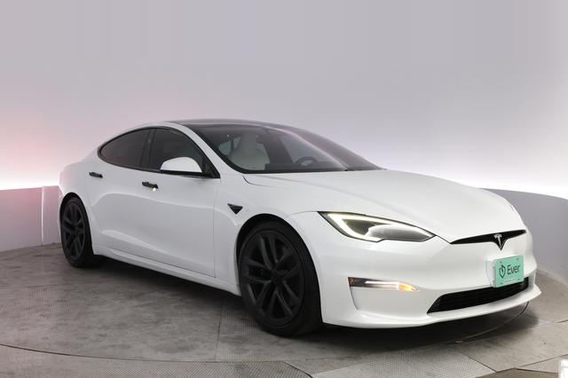 2023 Tesla Model S — photo 10 of 24