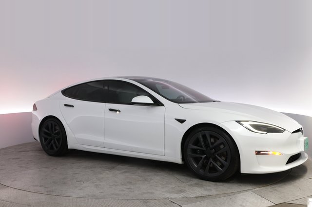 2023 Tesla Model S — photo 11 of 24