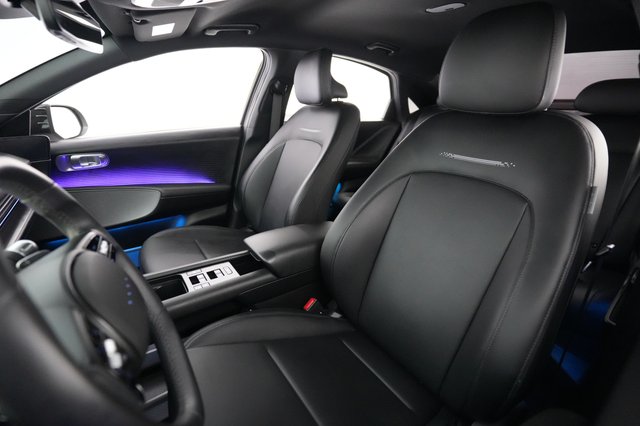 2023 Hyundai IONIQ 6 — photo 3 of 21