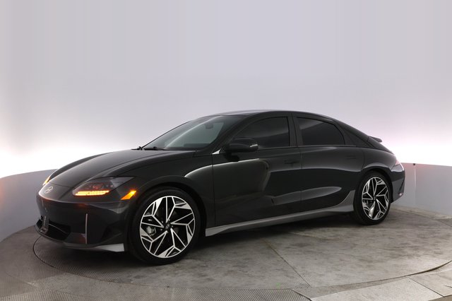 2023 Hyundai IONIQ 6 — photo 14 of 21