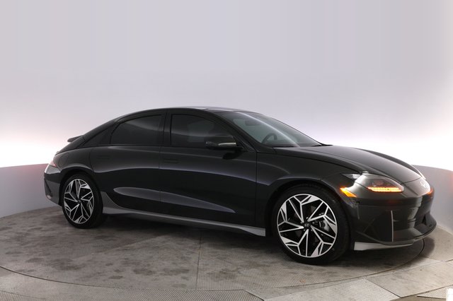 2023 Hyundai IONIQ 6 — photo 11 of 25