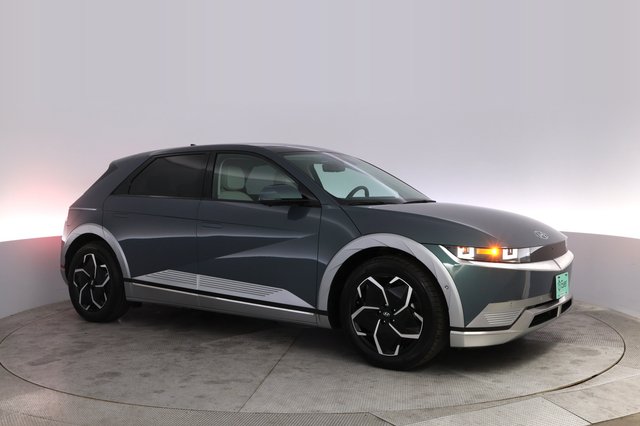 2024 Hyundai IONIQ 5 — photo 11 of 24