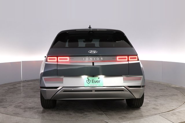 2024 Hyundai IONIQ 5 — photo 12 of 24