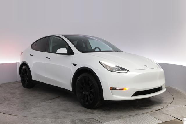 2021 Tesla Model Y — photo 10 of 27