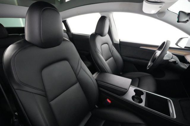 2023 Tesla Model Y — photo 18 of 22