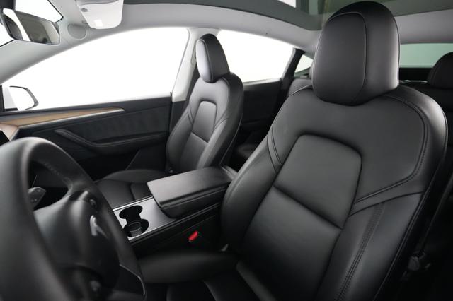 2023 Tesla Model Y — photo 3 of 22