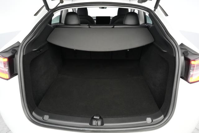 2023 Tesla Model Y — photo 6 of 22