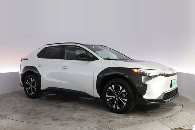 2023 Toyota bZ4X — photo 11 of 24