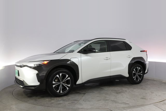 2023 Toyota bZ4X — photo 14 of 24