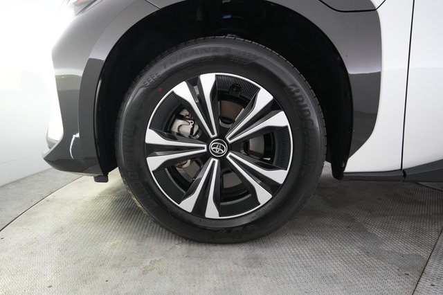 2023 Toyota bZ4X — photo 15 of 24