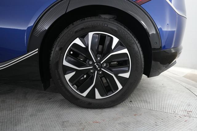 2024 Kia EV6 — photo 7 of 26