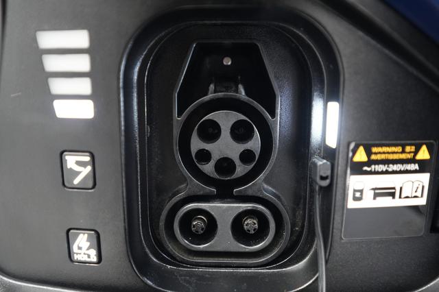 2024 Kia EV6 — photo 8 of 26