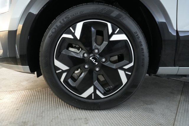 2024 Kia Niro EV — photo 15 of 23