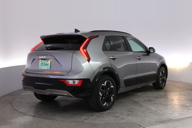 2024 Kia Niro EV — photo 2 of 23