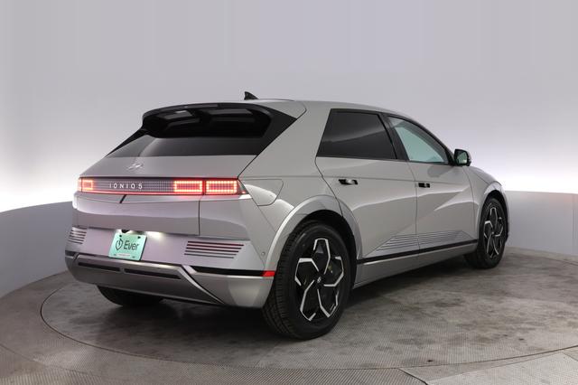 2024 Hyundai IONIQ 5 — photo 2 of 21