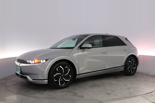 2024 Hyundai IONIQ 5 — photo 14 of 21