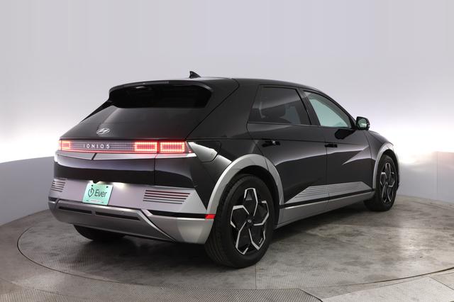 2024 Hyundai IONIQ 5 — photo 2 of 20