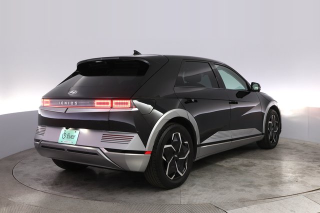 2024 Hyundai IONIQ 5 — photo 2 of 20