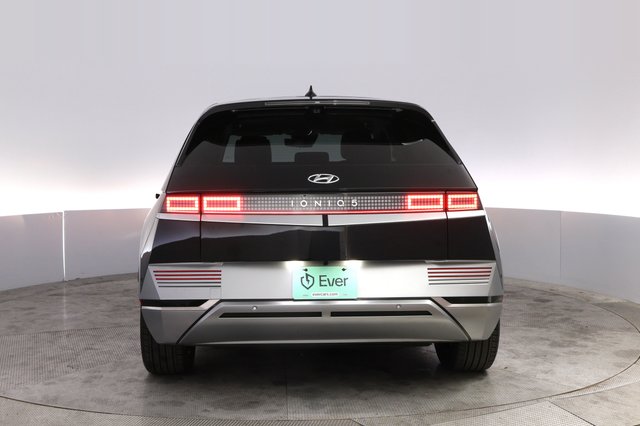 2024 Hyundai IONIQ 5 — photo 12 of 20