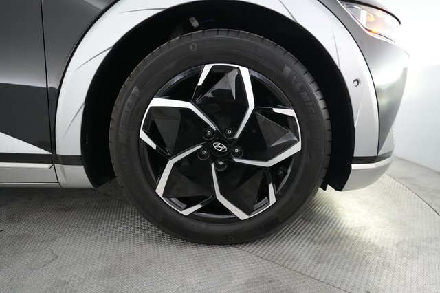 2024 Hyundai IONIQ 5 — photo 16 of 20