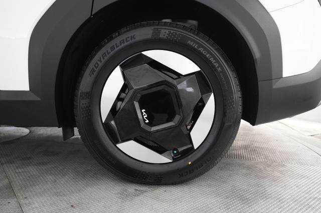 2024 Kia EV9 — photo 7 of 23