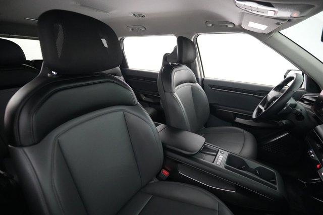 2024 Kia EV9 — photo 18 of 23