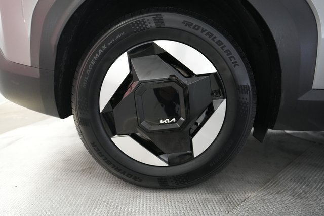 2024 Kia EV9 — photo 17 of 25