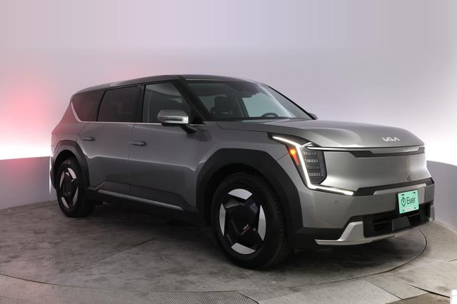 2024 Kia EV9 — photo 10 of 25