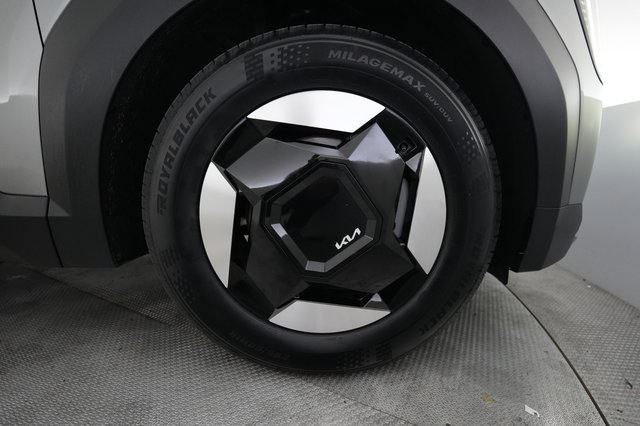 2024 Kia EV9 — photo 16 of 25