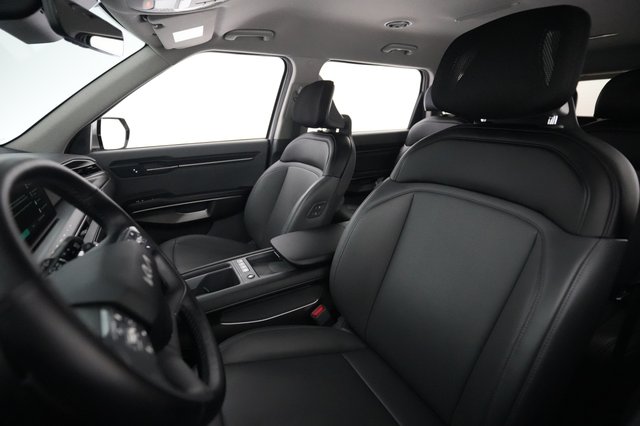 2024 Kia EV9 — photo 3 of 25