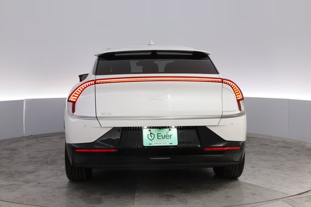 2024 Kia EV6 — photo 12 of 24