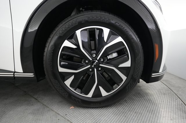2024 Kia EV6 — photo 16 of 24