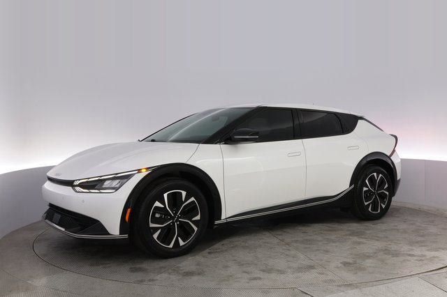 2024 Kia EV6 — photo 14 of 24