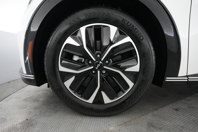 2024 Kia EV6 — photo 15 of 24