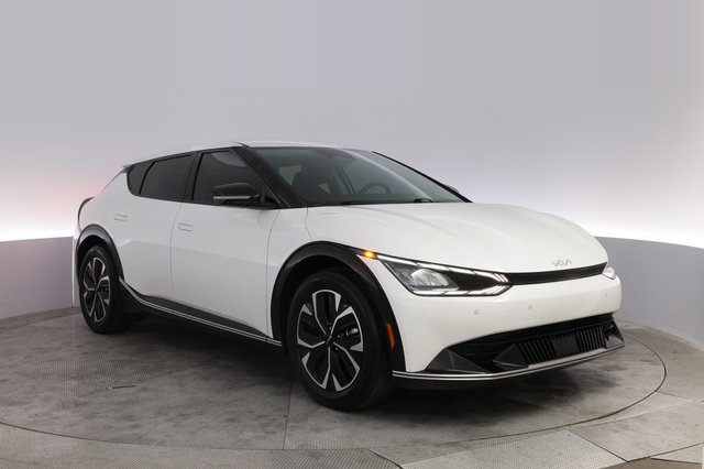 2024 Kia EV6 — photo 10 of 24