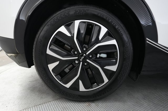 2024 Kia EV6 — photo 17 of 24