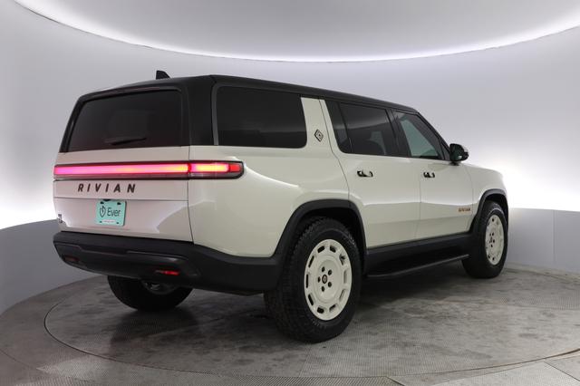 2025 Rivian R1S — photo 2 of 23
