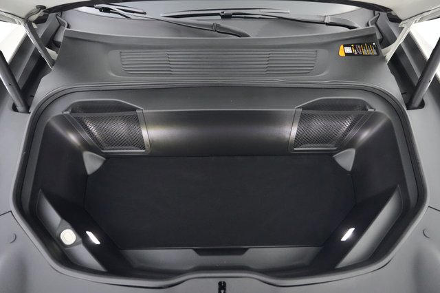 2025 Rivian R1S — photo 22 of 23