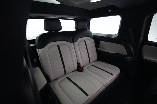 2025 Rivian R1S