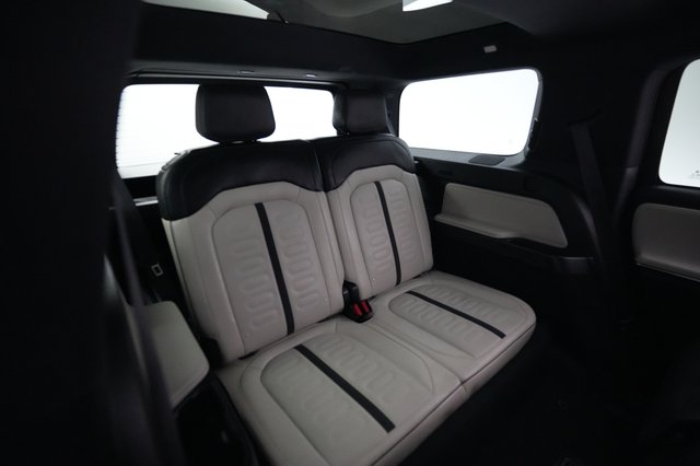 2025 Rivian R1S — photo 21 of 23