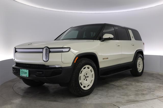 2025 Rivian R1S — VIN 7PDSGCBA5SN069129