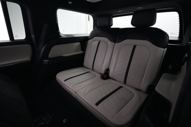 2025 Rivian R1S — photo 20 of 23