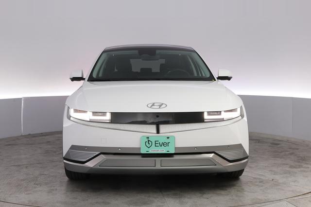 2024 Hyundai IONIQ 5 — photo 9 of 21