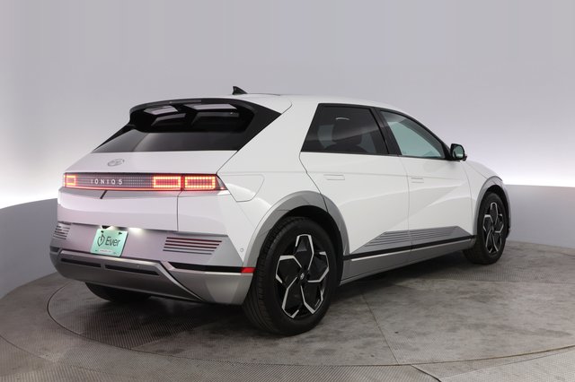 2024 Hyundai IONIQ 5 — photo 8 of 21